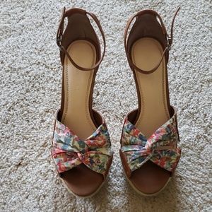 Floral print spring sandals